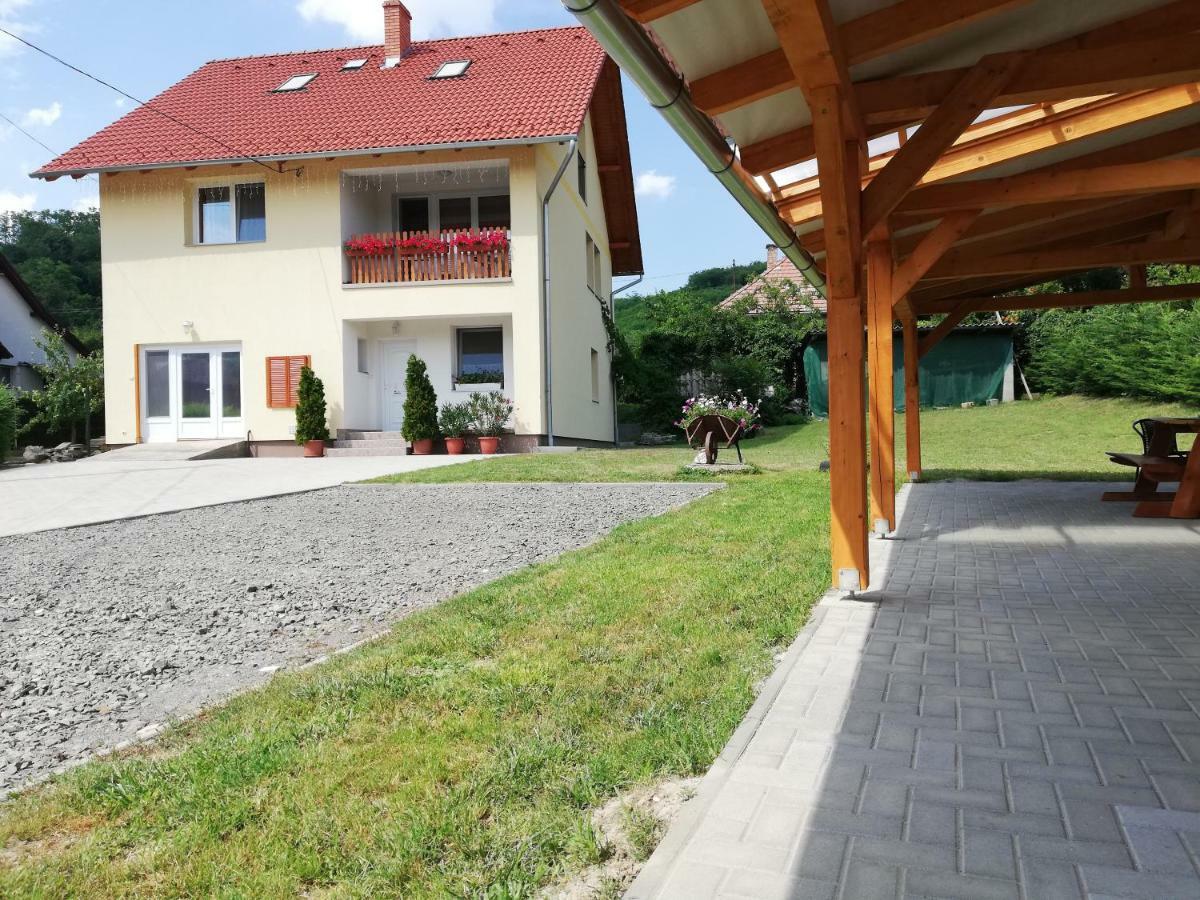 Hotel Lotuszvirag Vendeghaz Szekszárd Zewnętrze zdjęcie