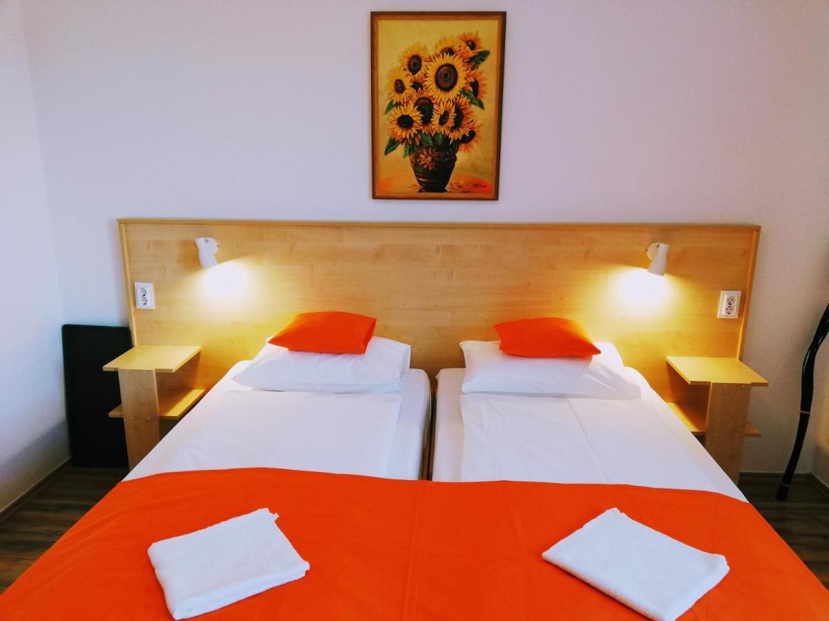 Hotel Lotuszvirag Vendeghaz Szekszárd Zewnętrze zdjęcie