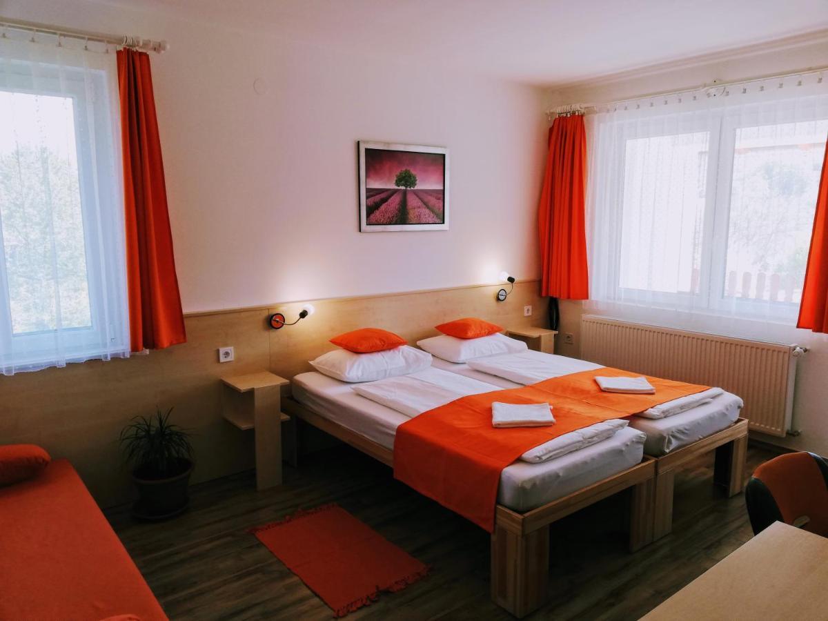 Hotel Lotuszvirag Vendeghaz Szekszárd Zewnętrze zdjęcie